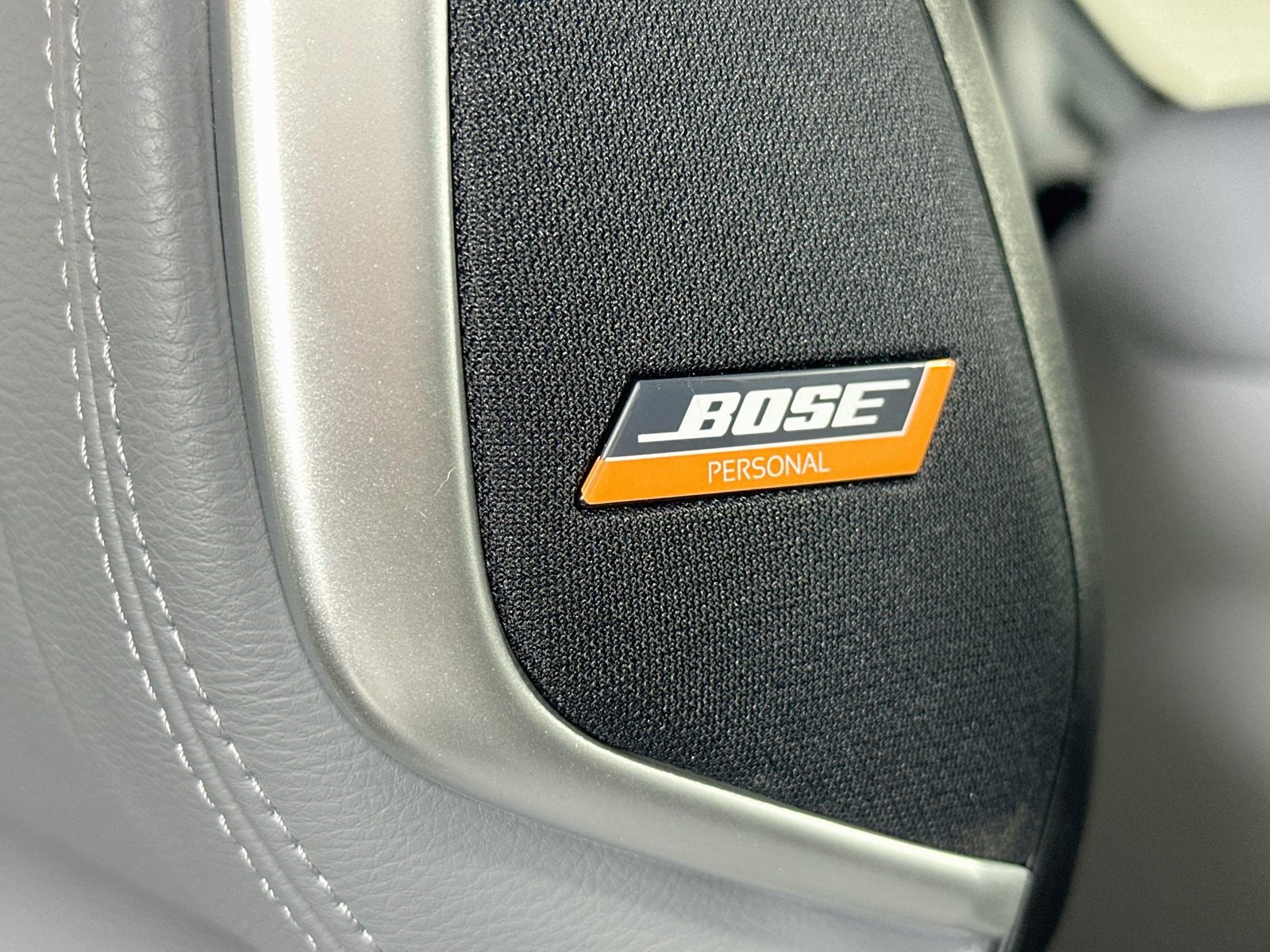 Used 2023 Nissan Kicks SR w/ SR Premium Package FWD image 18