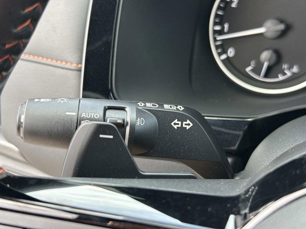 Used 2023 Nissan Pathfinder Rock Creek AWD/4WD image 42