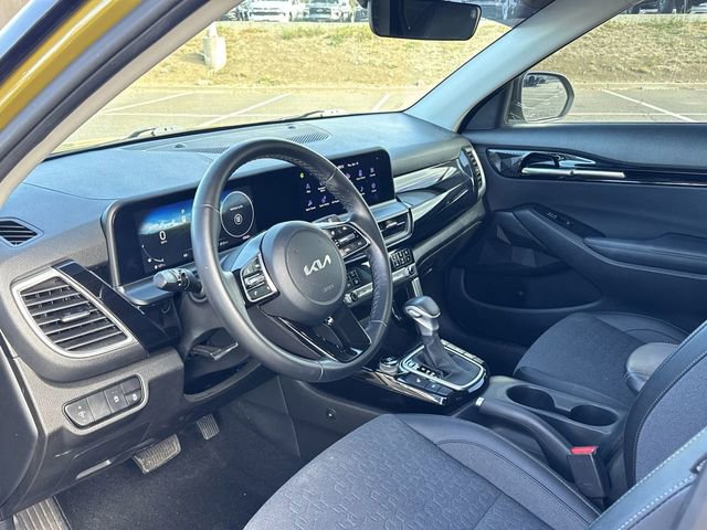 Used 2024 Kia Seltos S AWD/4WD image 12