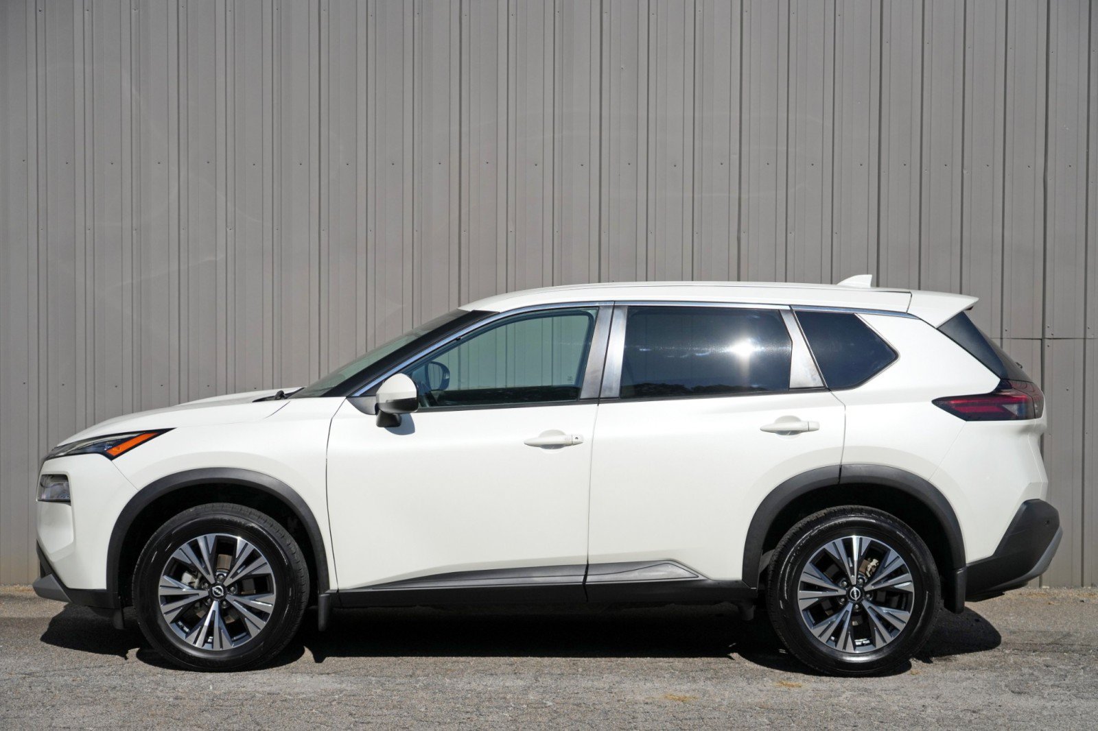 Used 2022 Nissan Rogue SV FWD image 43