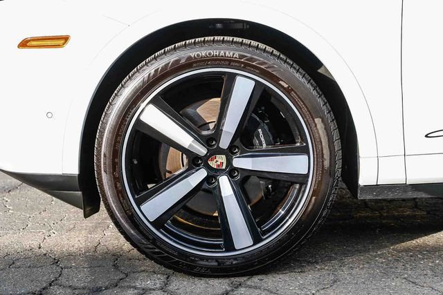 Used 2024 Porsche Cayenne image 9