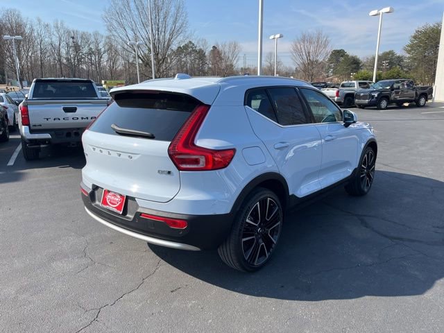Used 2024 Volvo XC40 B5 Plus w/ Protection Package Premier image 5