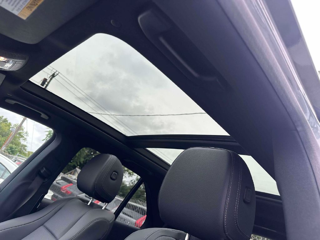 Used 2024 Mercedes-Benz GLE 450e 4MATIC image 21