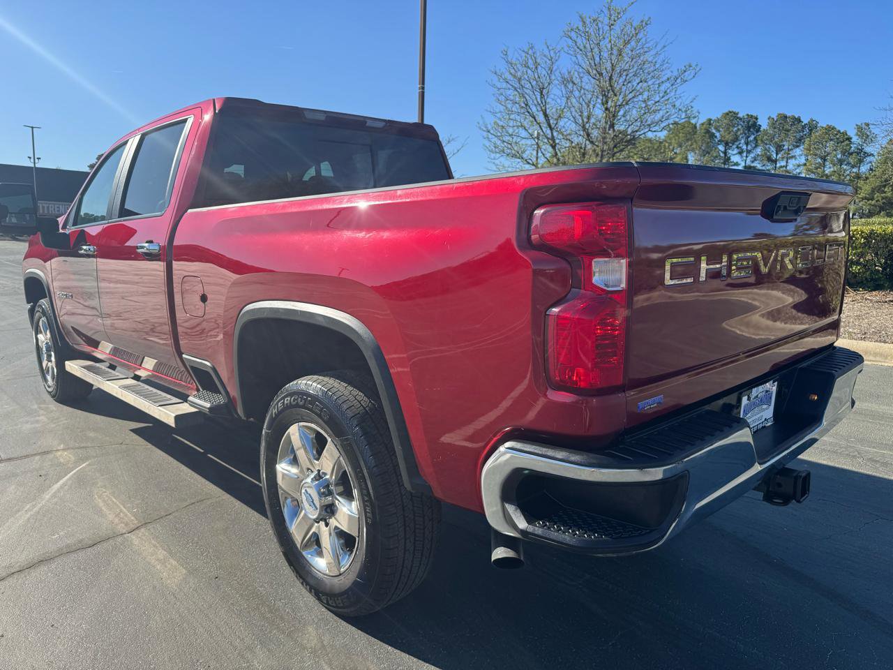 Used 2020 Chevrolet Silverado 2500 LT w/ Convenience Package AWD/4WD image 3