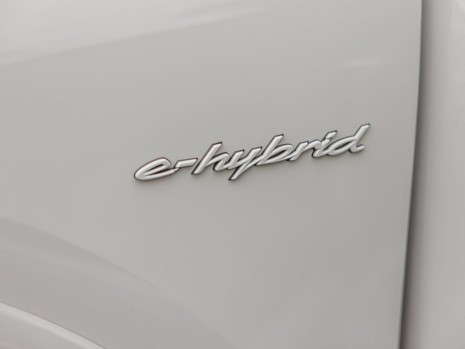 Certified 2025 Porsche Cayenne S AWD/4WD image 28