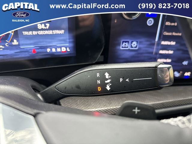 Used 2025 Chevrolet Traverse High Country image 30