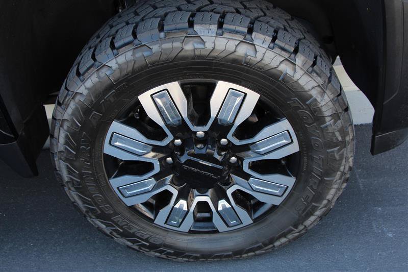 Used 2024 GMC Sierra 2500 Denali w/ Denali Reserve Package AWD/4WD image 47