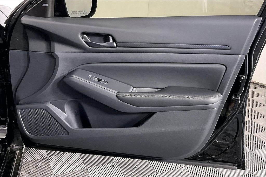 New 2026 Nissan Altima 2.5 SV AWD/4WD image 17