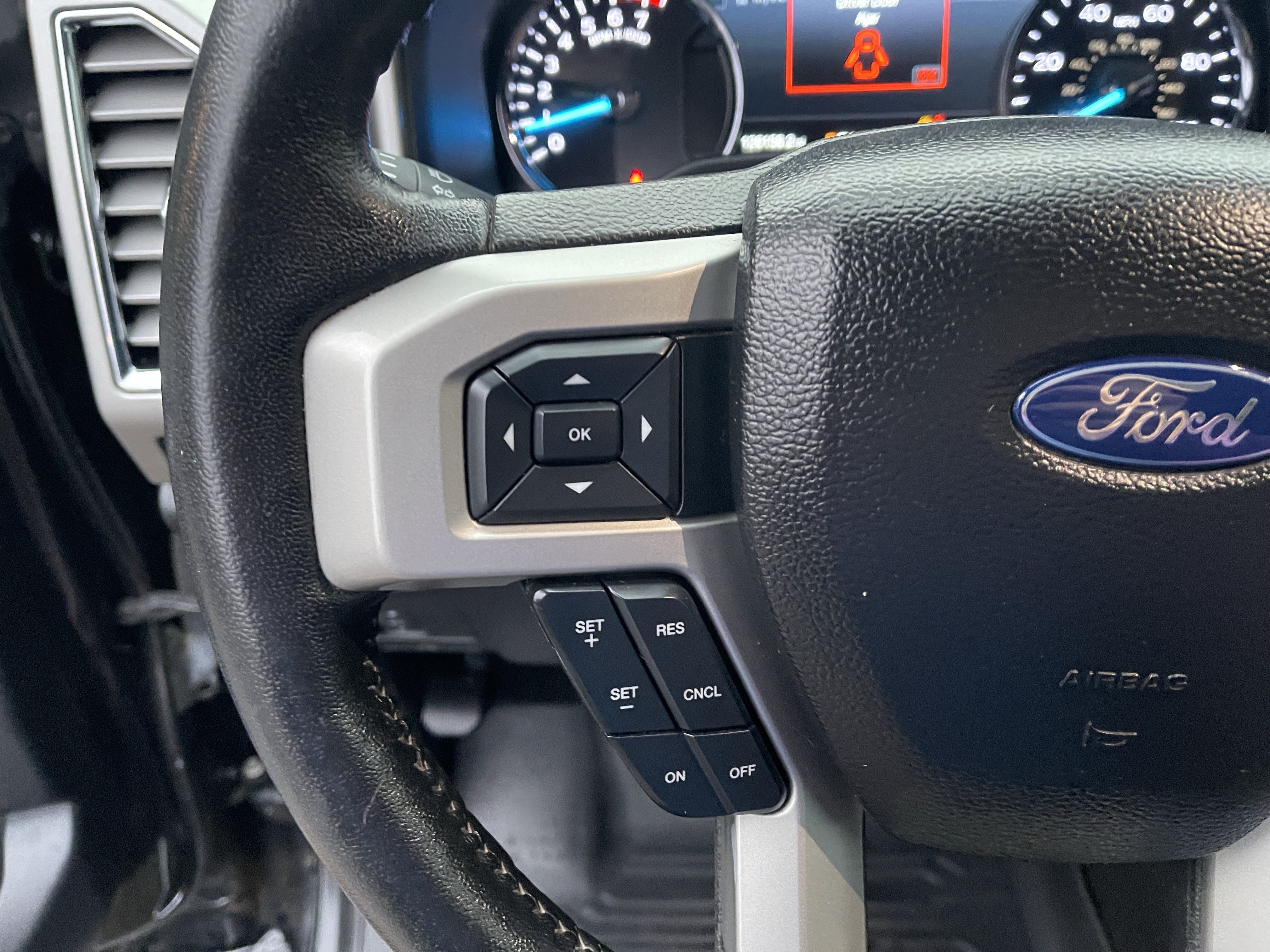 Used 2017 Ford F250 Lariat w/ Lariat Value Package AWD/4WD image 20