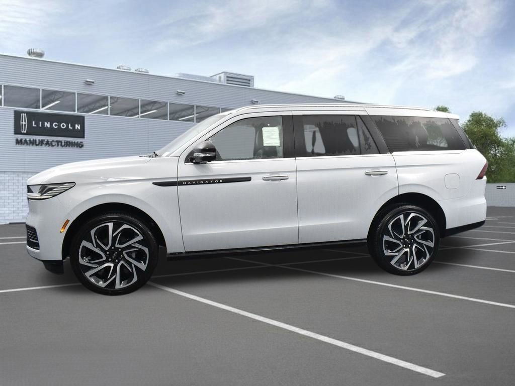 New 2026 Lincoln Navigator Black Label AWD/4WD image 5