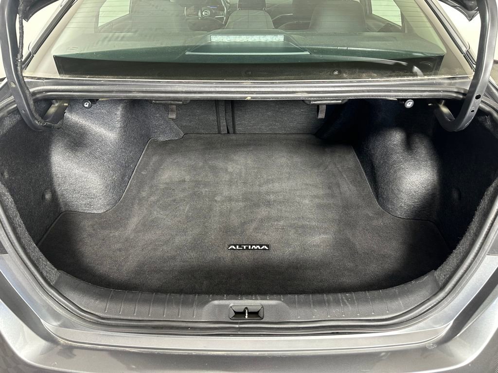 Used 2024 Nissan Altima 2.5 SV FWD image 6