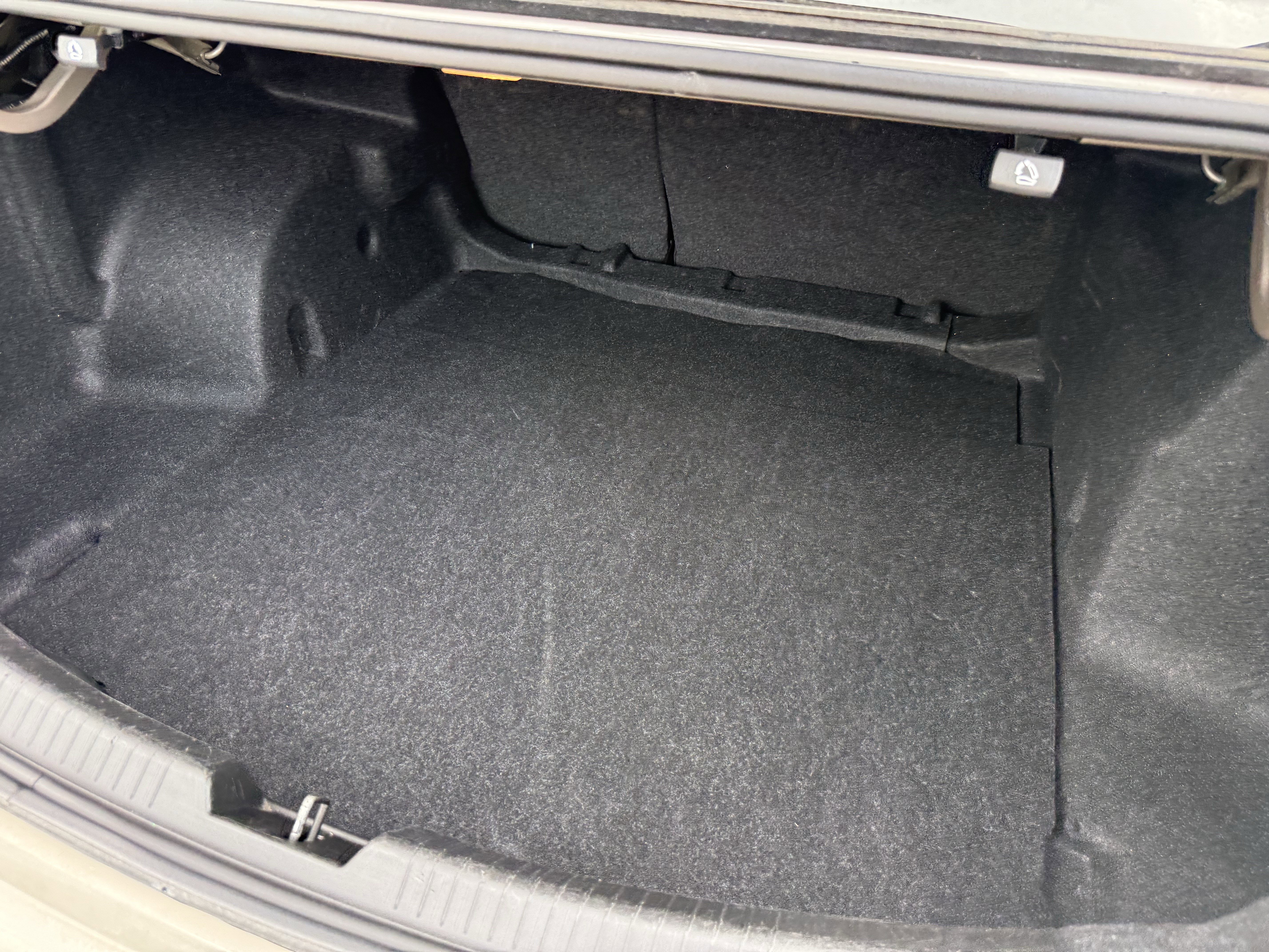 Used 2024 Chevrolet Malibu LT FWD image 31