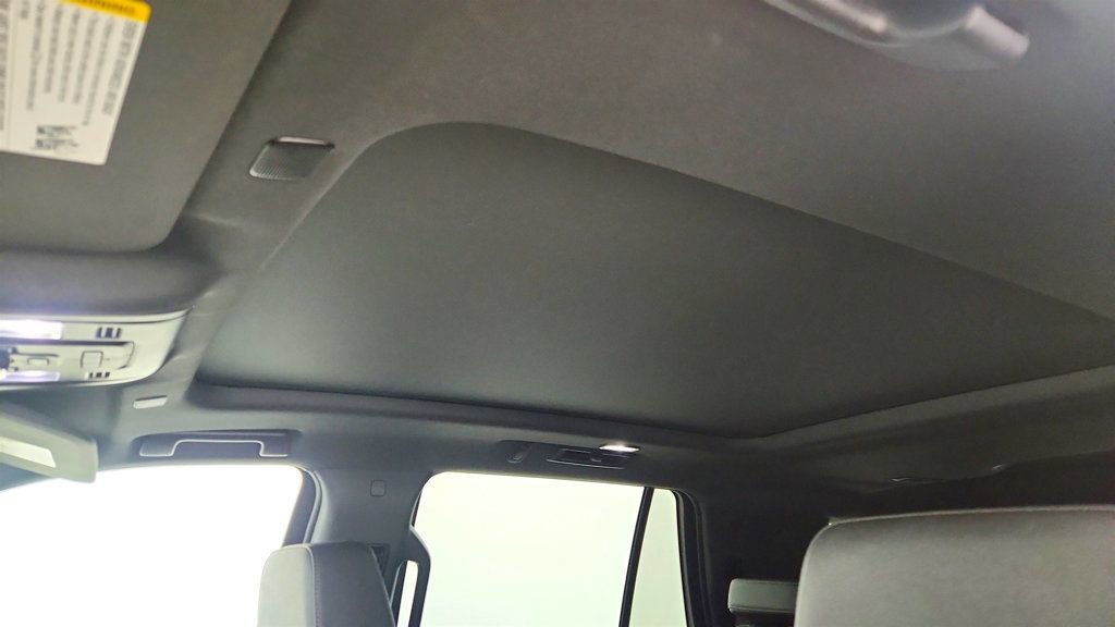 Used 2023 Chevrolet Tahoe Z71 w/ Luxury Package image 10