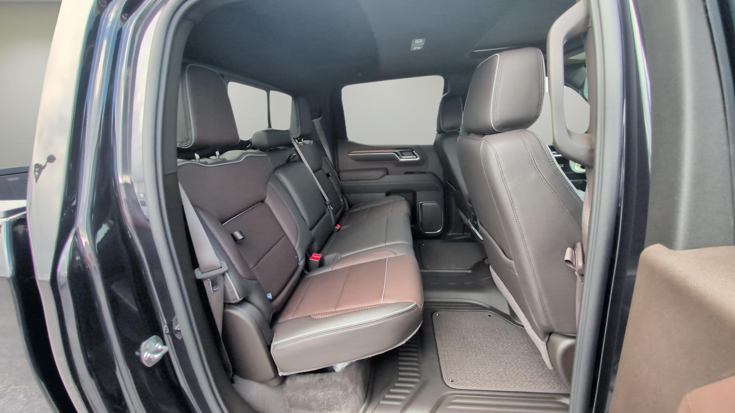 Used 2026 GMC Sierra 1500 Denali AWD/4WD image 13