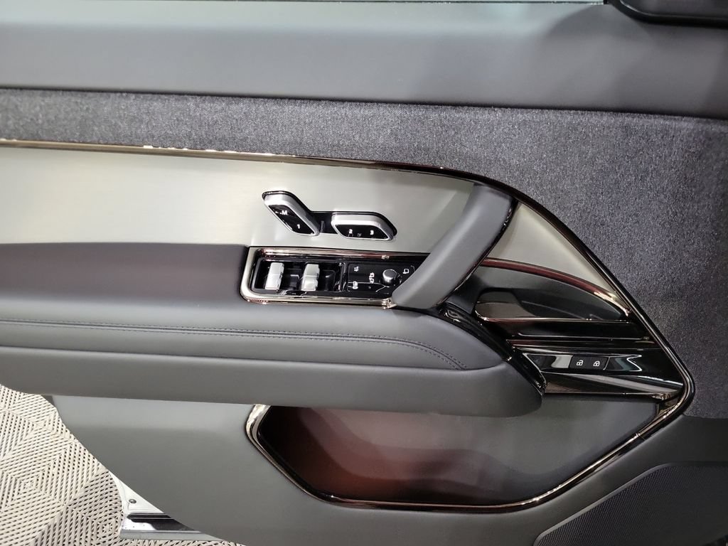 New 2026 Land Rover Range Rover Sport Dynamic SE AWD/4WD image 14