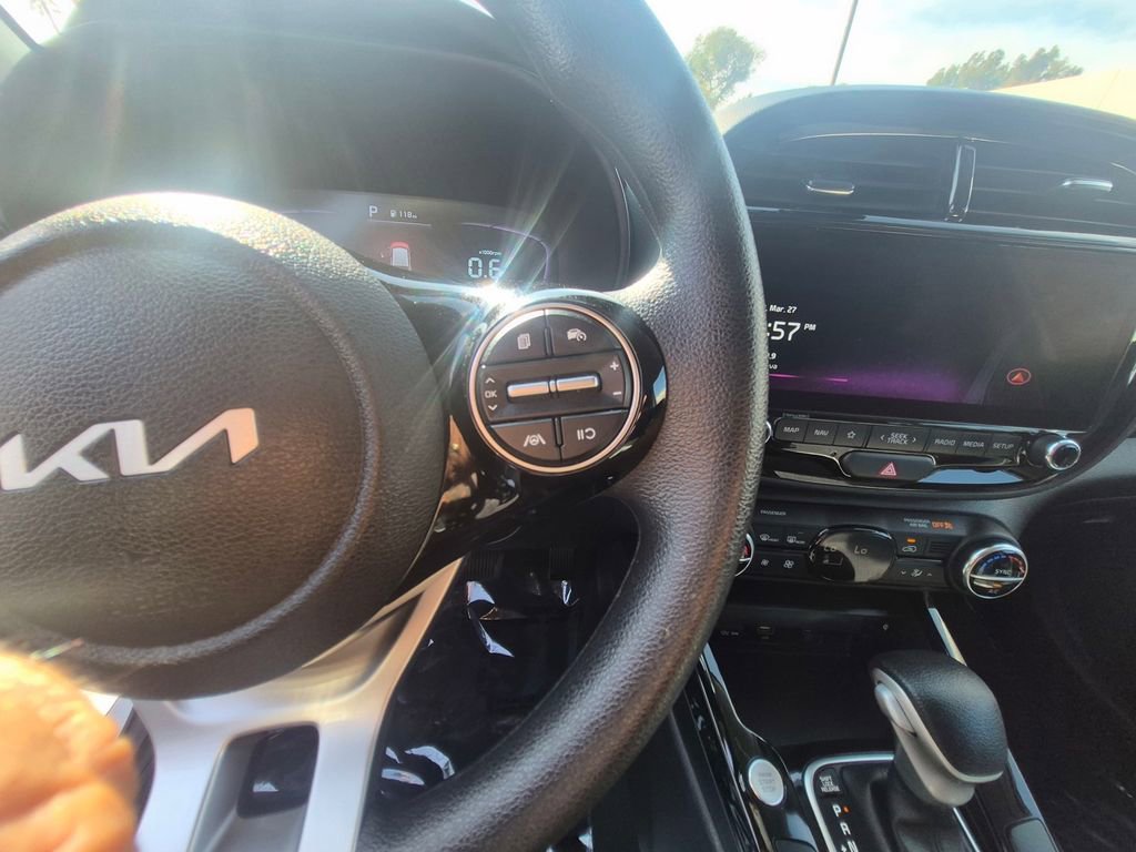 Used 2023 Kia Soul S image 19
