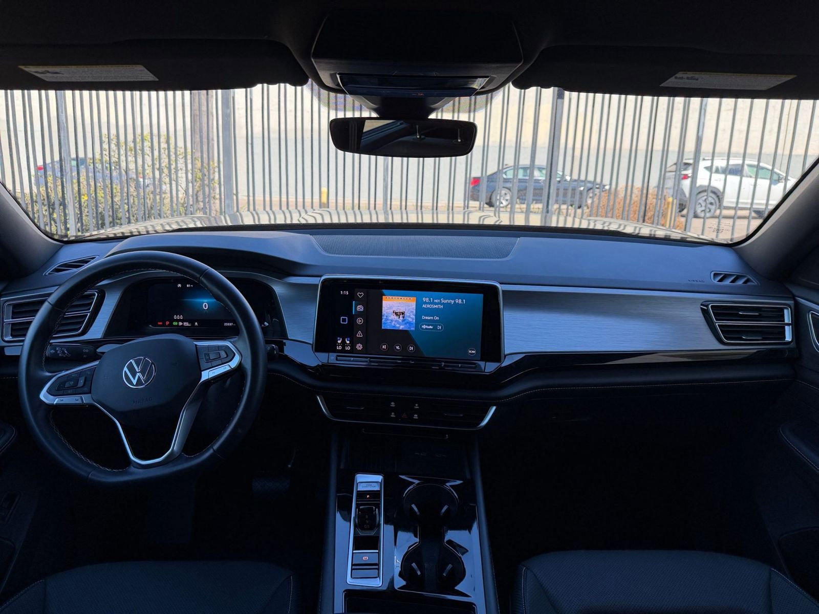 Used 2025 Volkswagen Atlas Cross Sport SE image 33