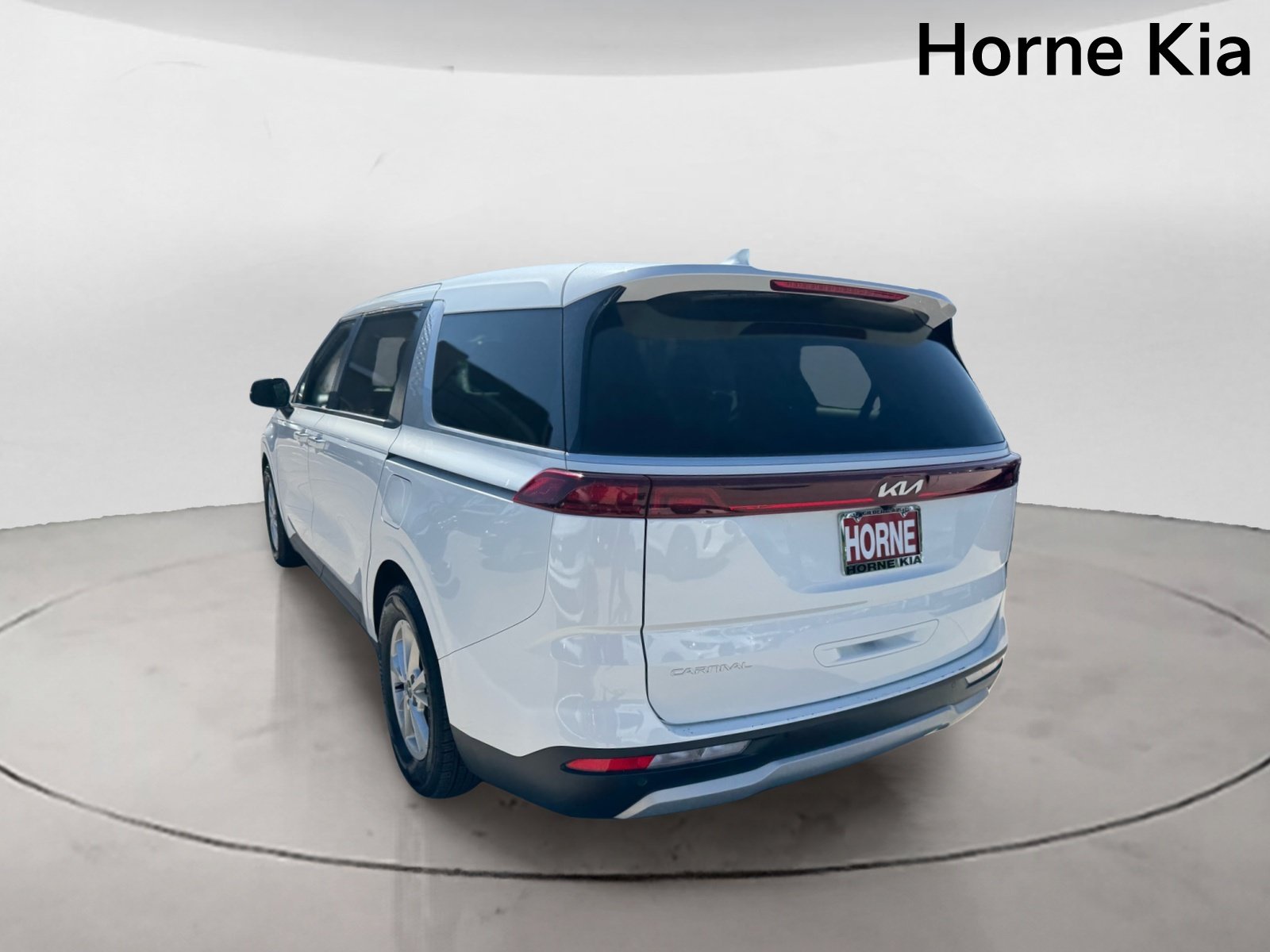 Certified 2024 Kia Carnival LX FWD image 5