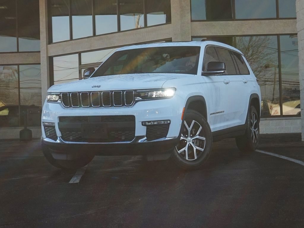 Used 2023 Jeep Grand Cherokee L Limited w/ Luxury Tech Group II image 6