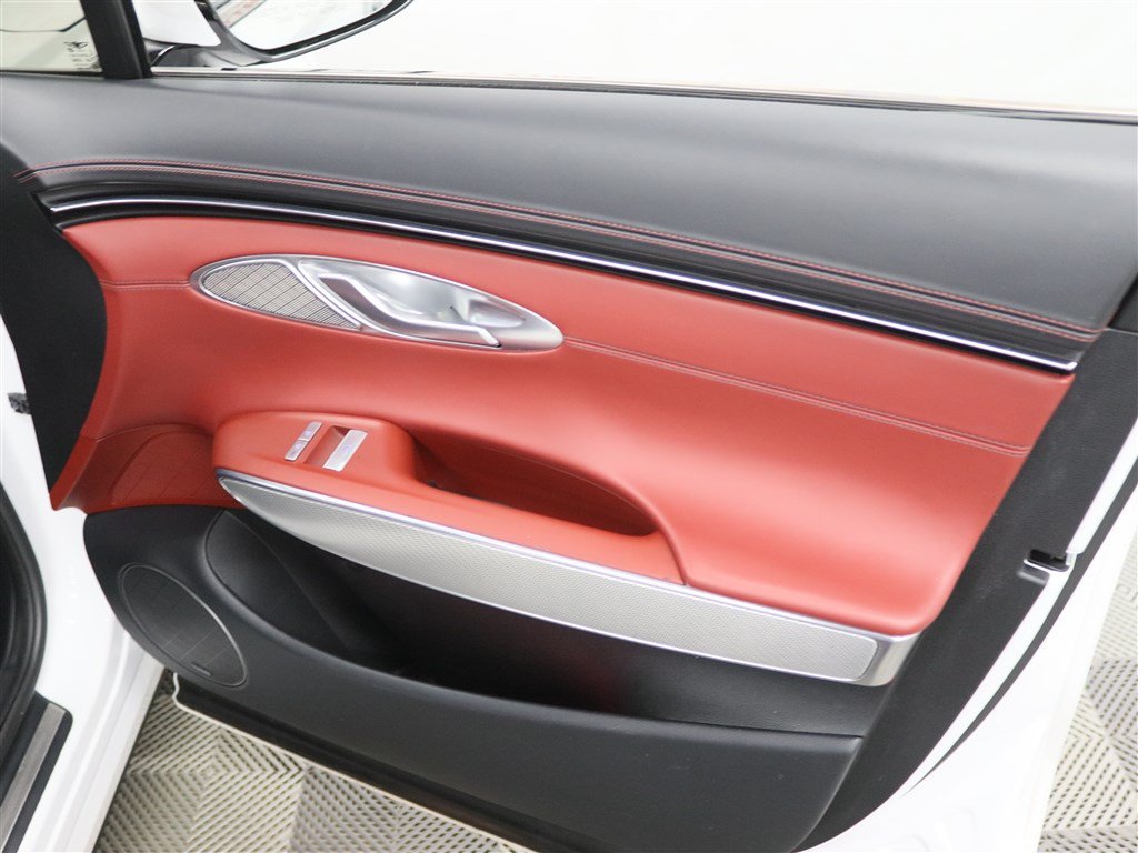 Used 2022 Genesis GV70 2.5T w/ Sport Prestige Package AWD/4WD image 36