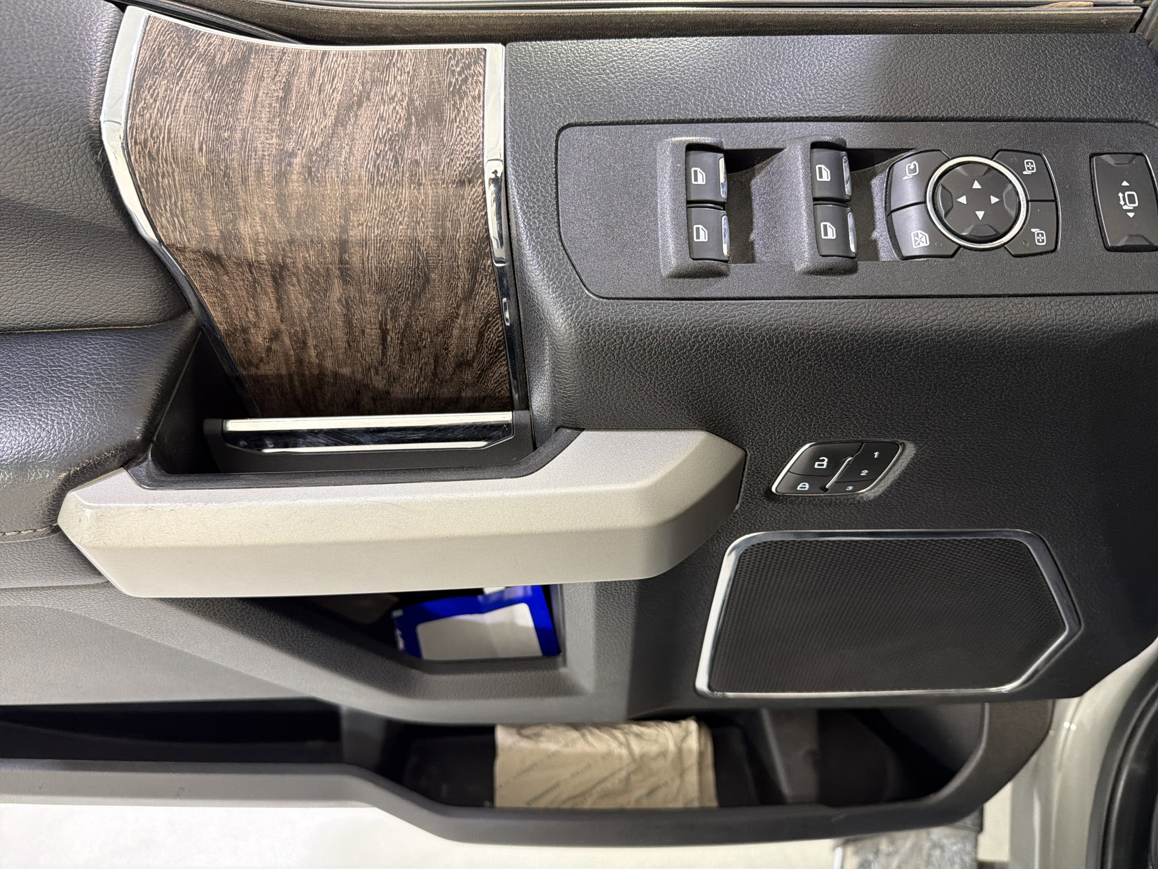 Used 2019 Ford F250 Lariat w/ Chrome Package AWD/4WD image 10