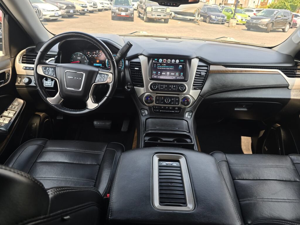 Used 2020 GMC Yukon Denali w/ Denali Ultimate Package AWD/4WD image 12