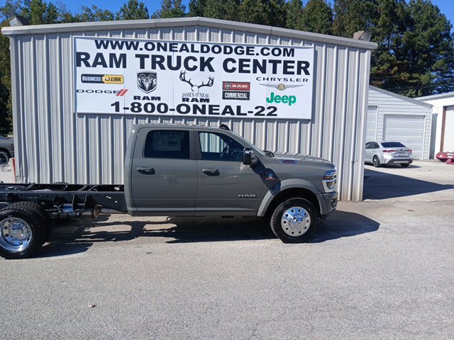 New 2027 RAM 5500 4x4 Crew Cab w/ Laramie Trim Package image 2
