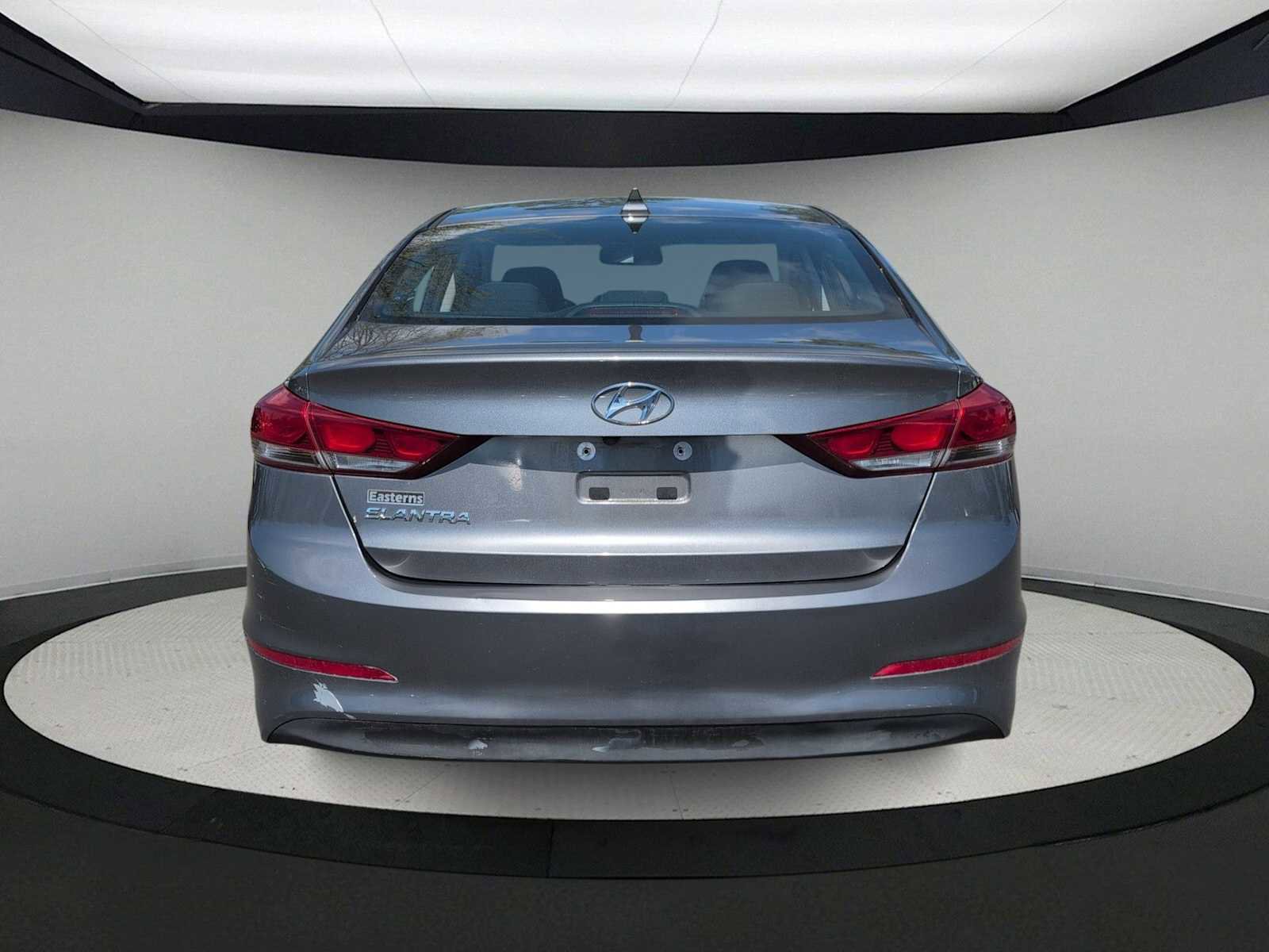 Used 2018 Hyundai Elantra Value Edition FWD image 7