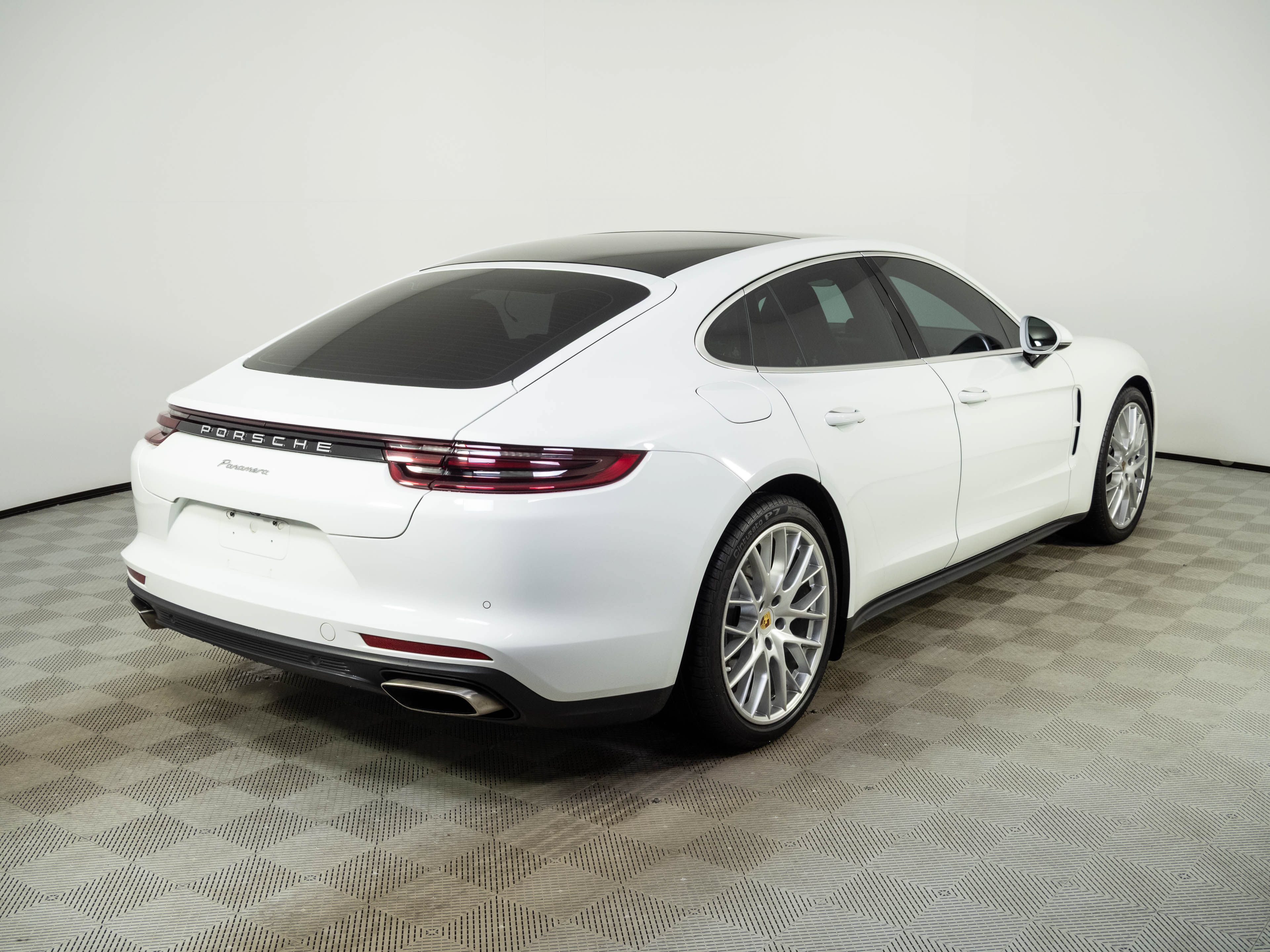 Used 2019 Porsche Panamera 4 AWD/4WD image 28