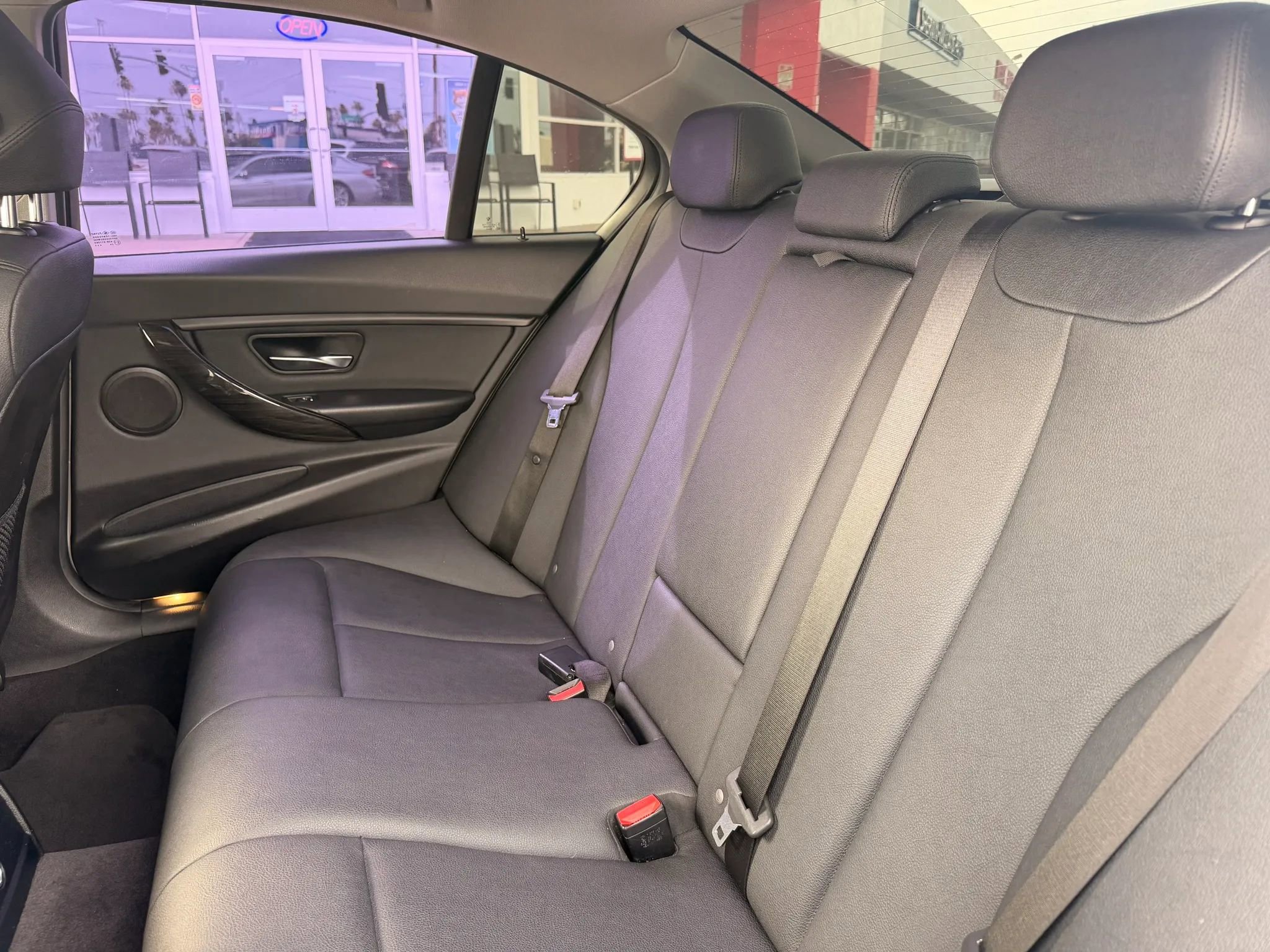Used 2018 BMW 320i Sedan RWD image 37