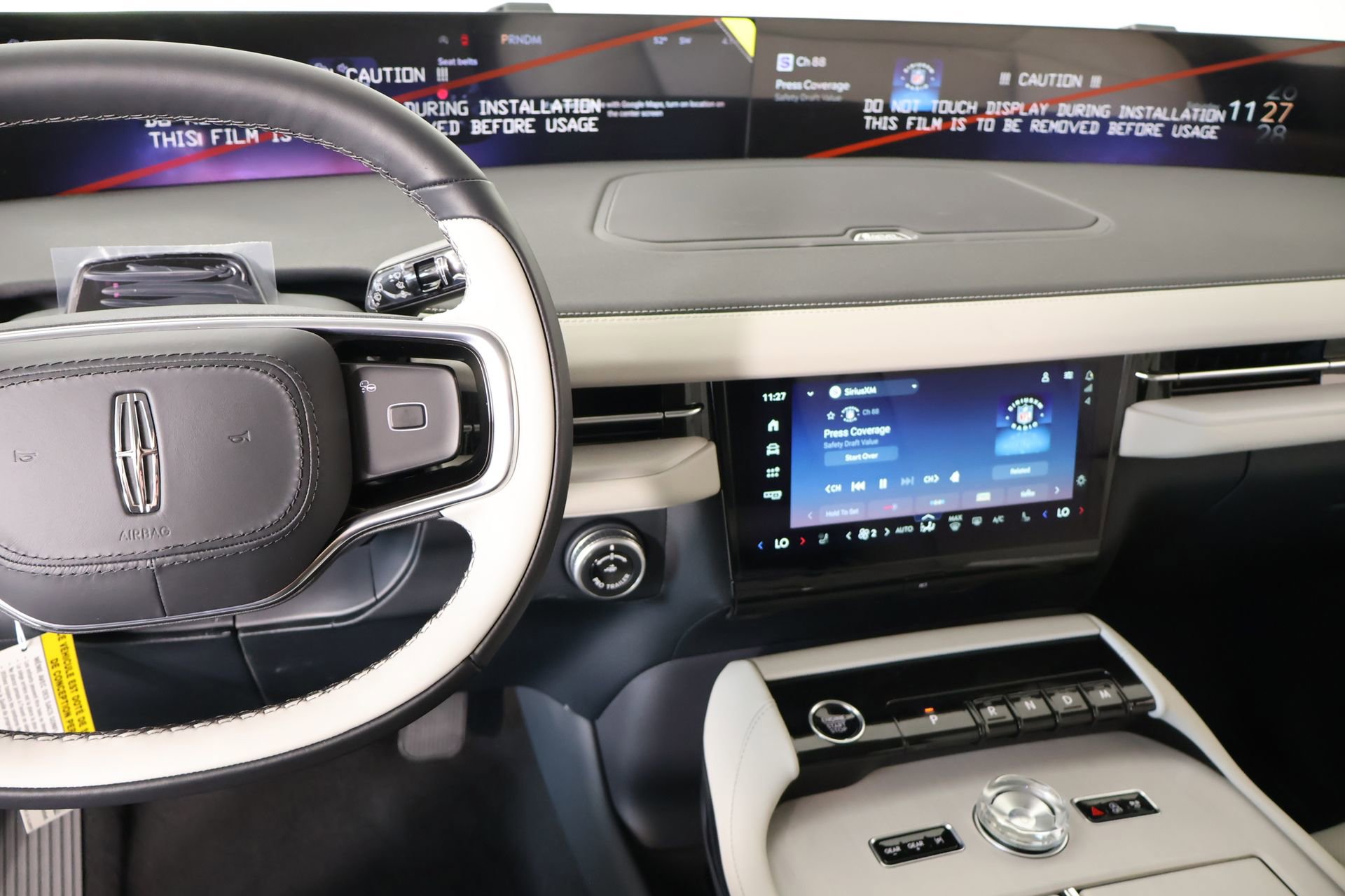 New 2026 Lincoln Navigator Premiere image 5