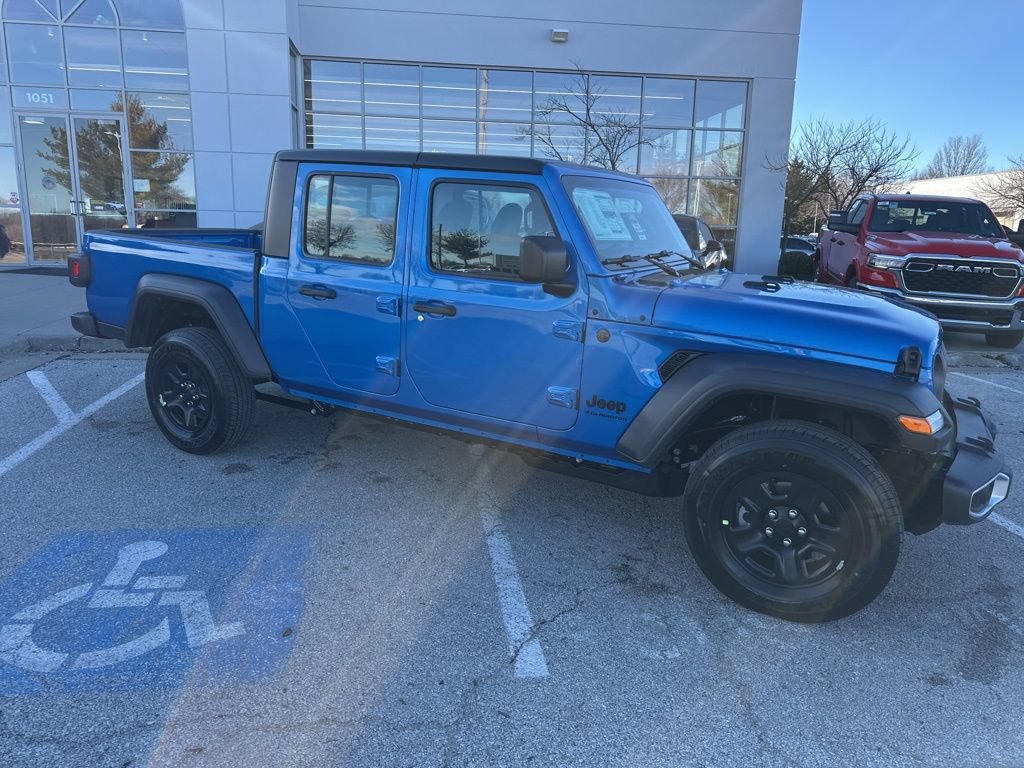 New 2026 Jeep Gladiator Sport AWD/4WD image 39