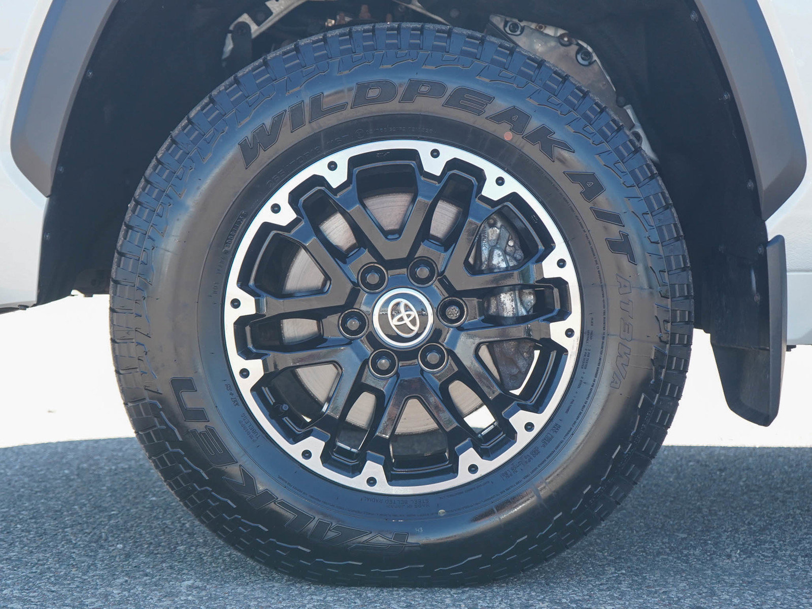 Used 2022 Toyota Tundra Limited AWD/4WD image 29