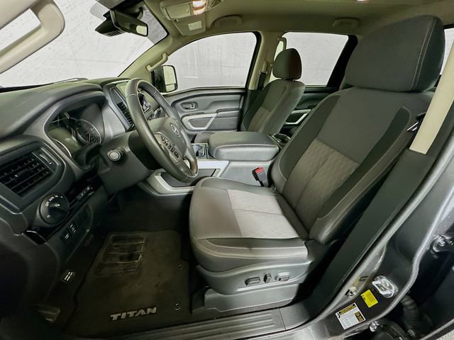 Used 2024 Nissan Titan SV w/ SV Convenience Package image 12
