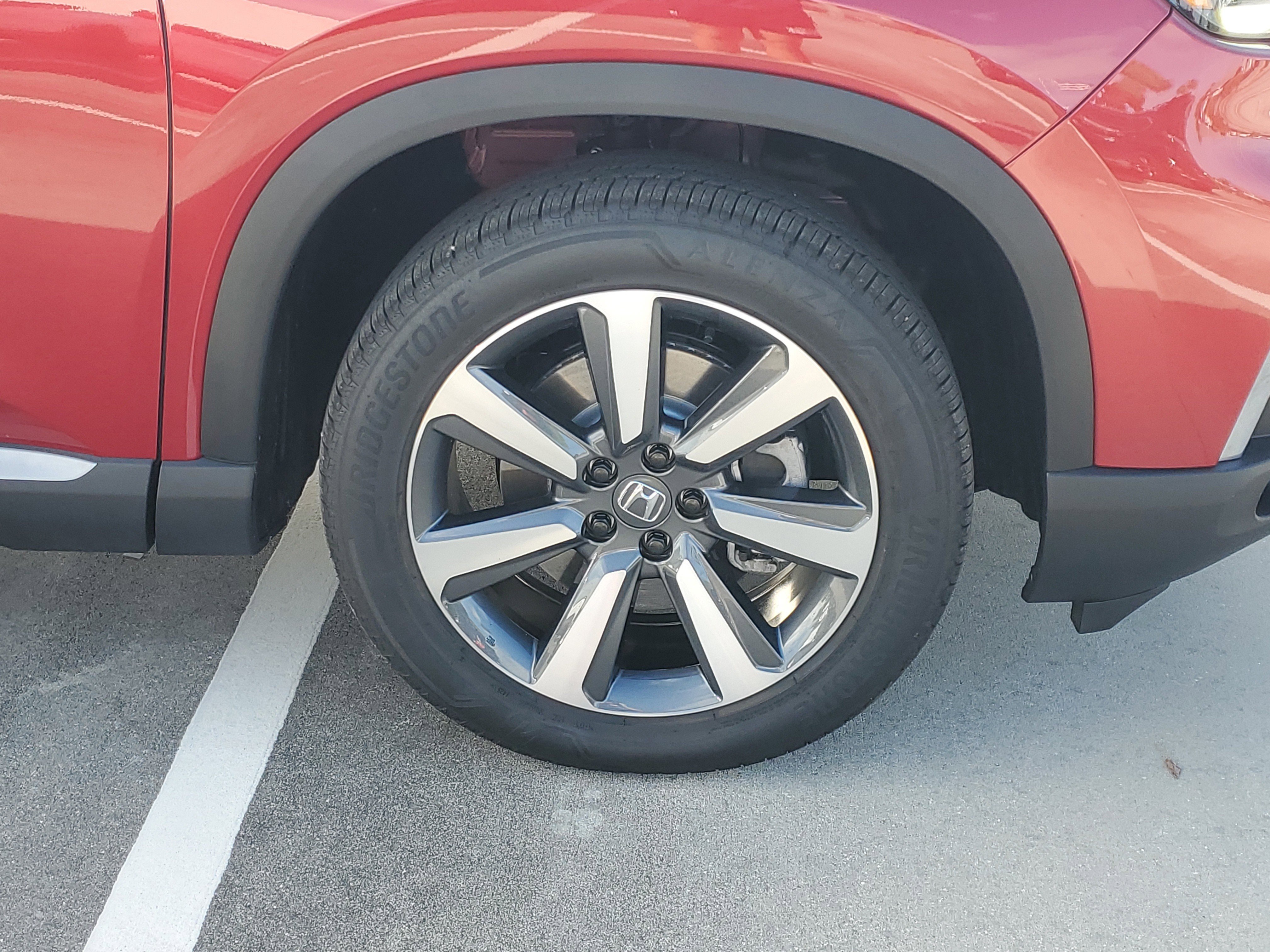 Used 2025 Honda Pilot Touring image 7