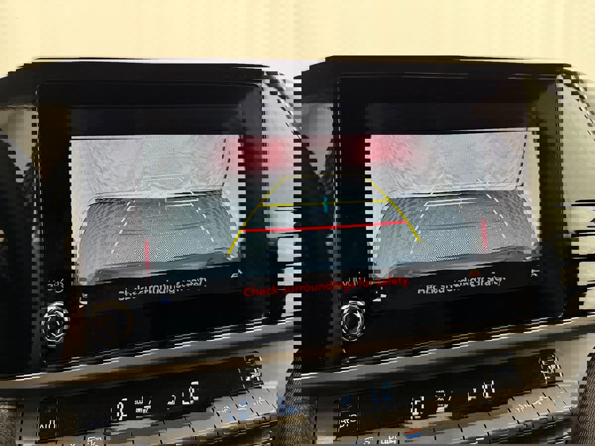 Used 2025 Toyota Camry LE image 19