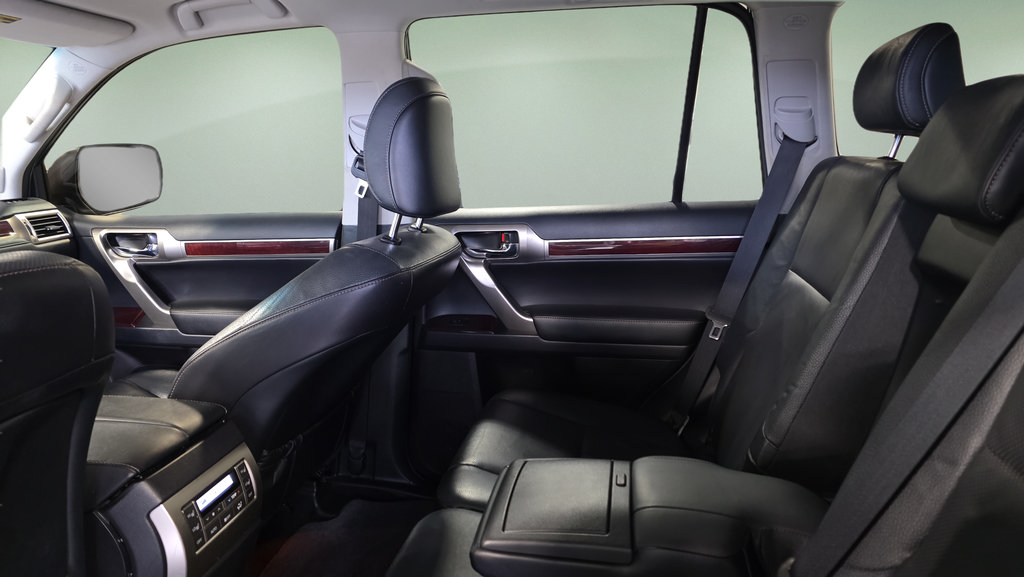 Used 2016 Lexus GX 460 w/ Premium Package AWD/4WD image 16