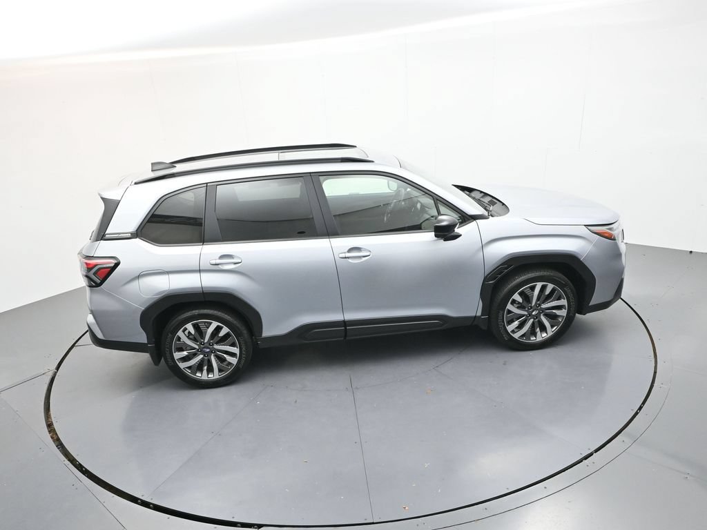 Used 2025 Subaru Forester Touring w/ Popular Package - Touring AWD/4WD image 34