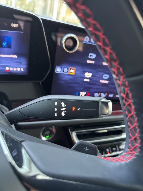 Used 2024 Chevrolet Traverse RS image 42