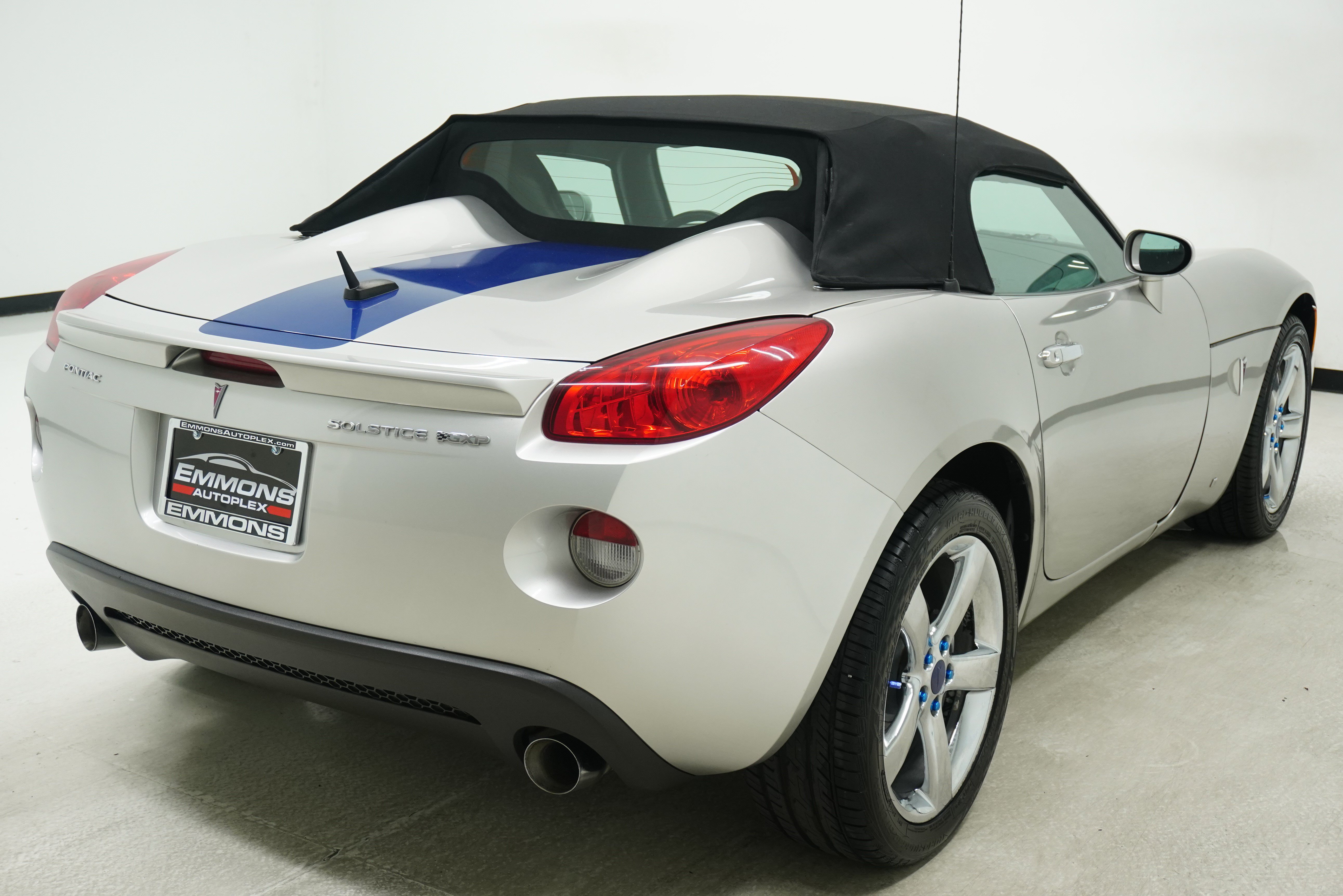 Used 2008 Pontiac Solstice GXP w/ Premium Package RWD image 4