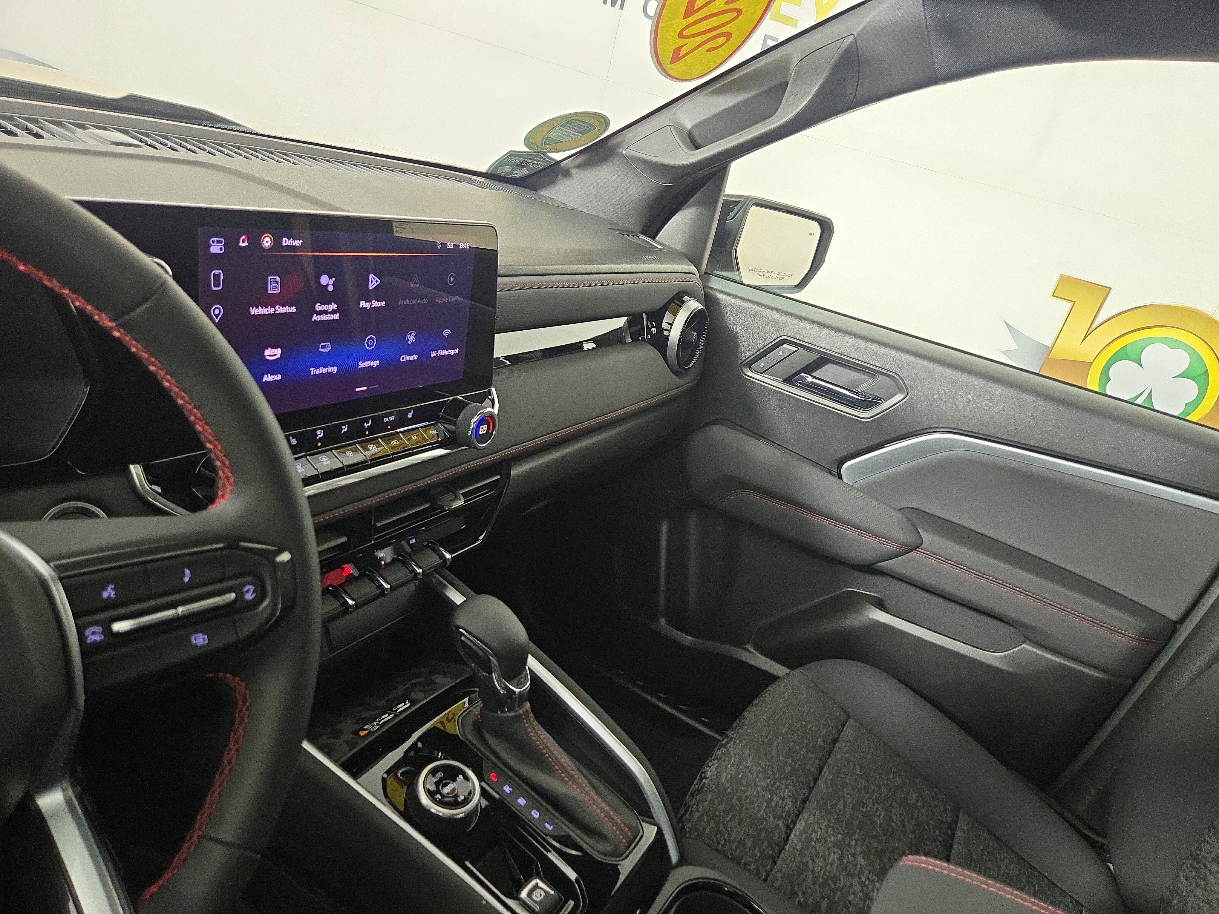 Certified 2024 Chevrolet Colorado Z71 w/ LPO, Dark Essentials Package image 25