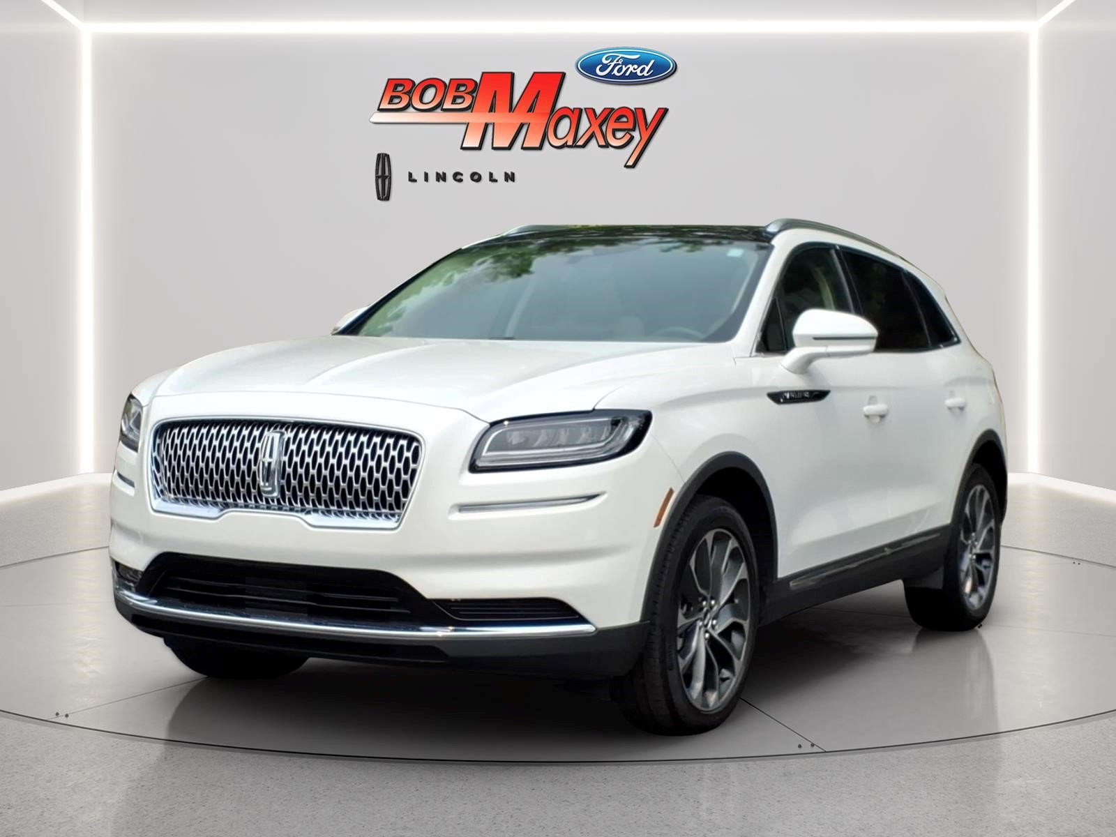 Used 2021 Lincoln Nautilus Reserve AWD/4WD image 1