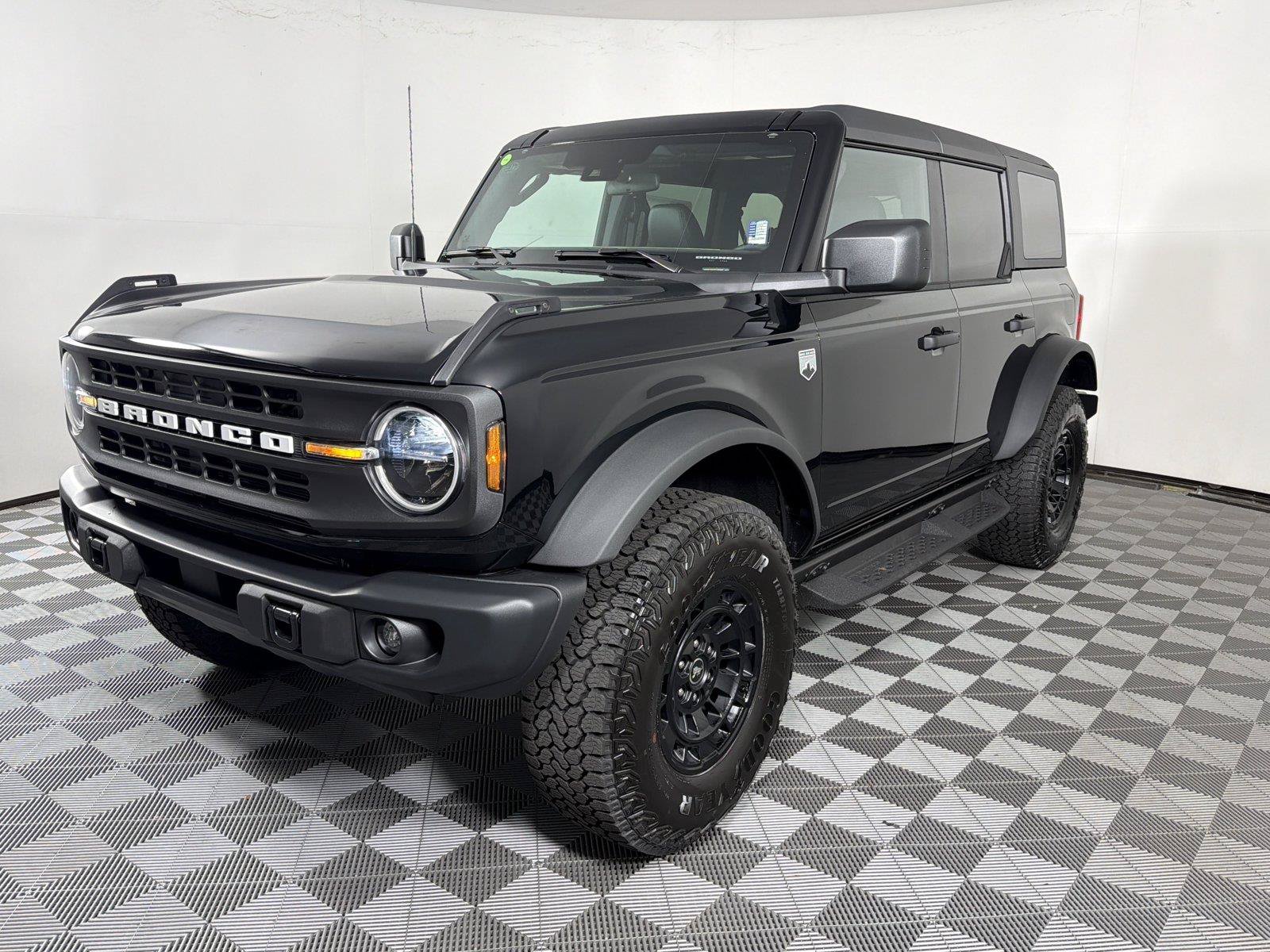 New 2026 Ford Bronco Big Bend w/ Black Diamond Package AWD/4WD image 3