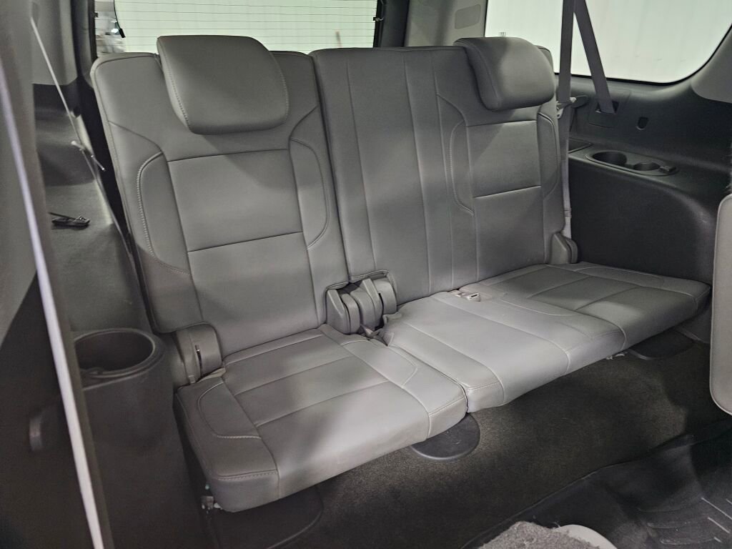 Used 2015 Chevrolet Suburban LT AWD/4WD image 17