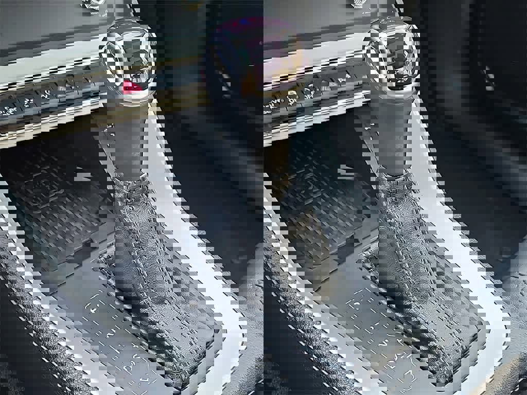 Used 2024 Audi Q3 2.0T Premium image 14