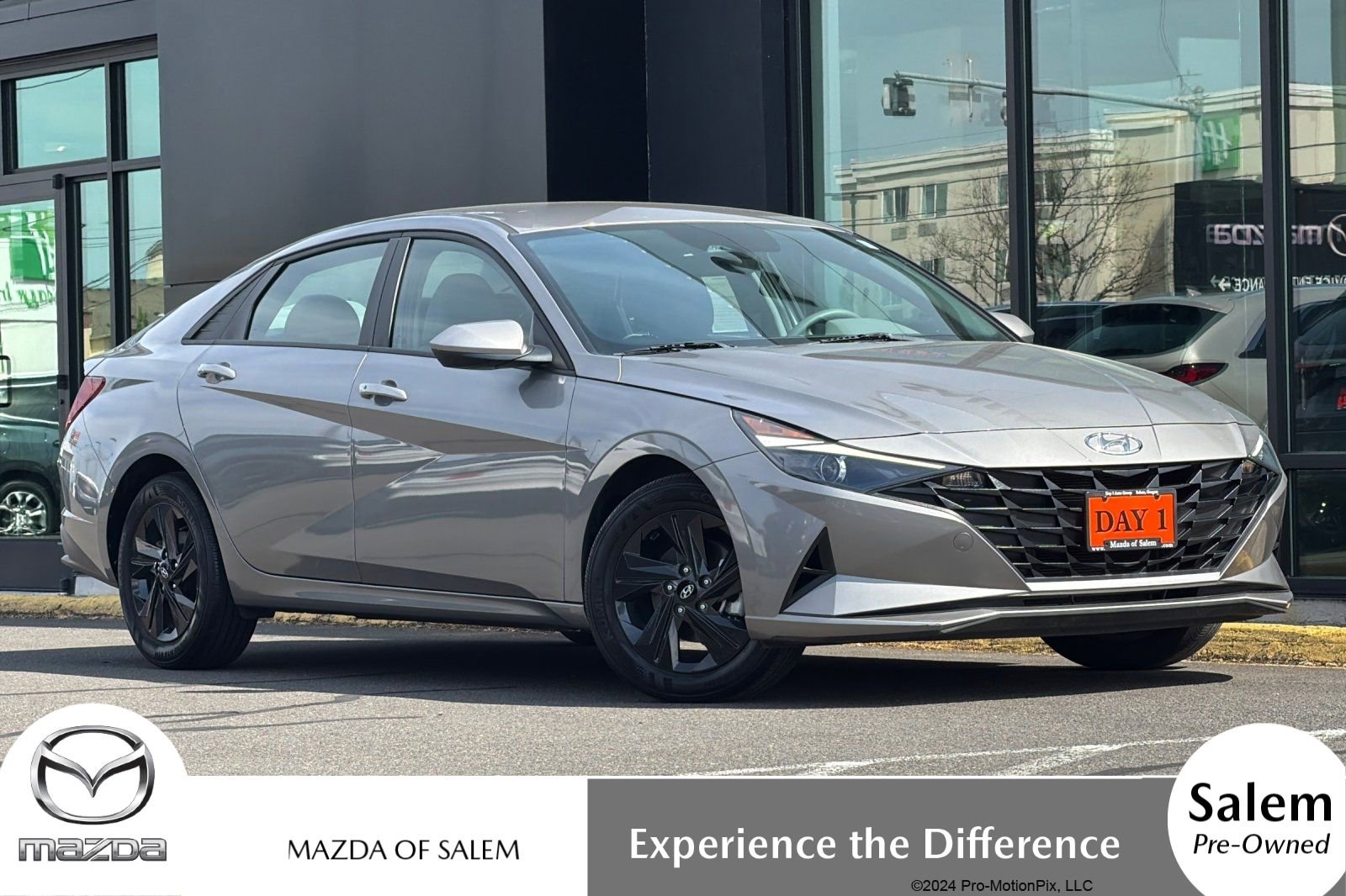 Used 2023 Hyundai Elantra SEL FWD image 1