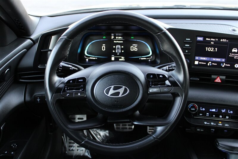 Used 2025 Hyundai Elantra Sport FWD image 20