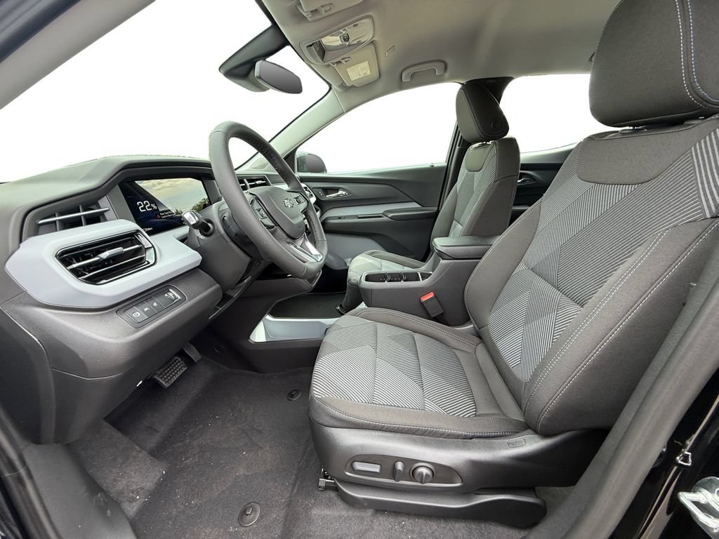 New 2027 Chevrolet Bolt LT w/ Comfort Package FWD image 9