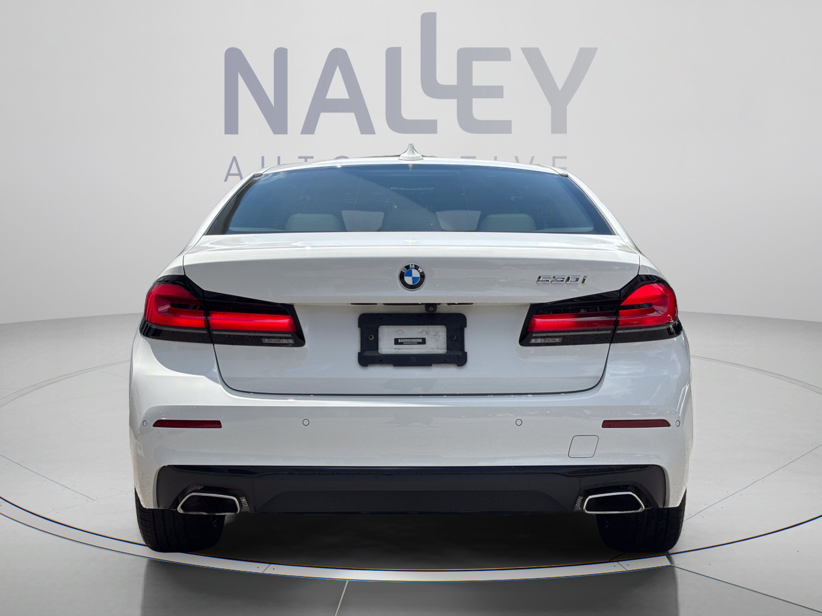 Used 2022 BMW 530i w/ Premium Package RWD image 3