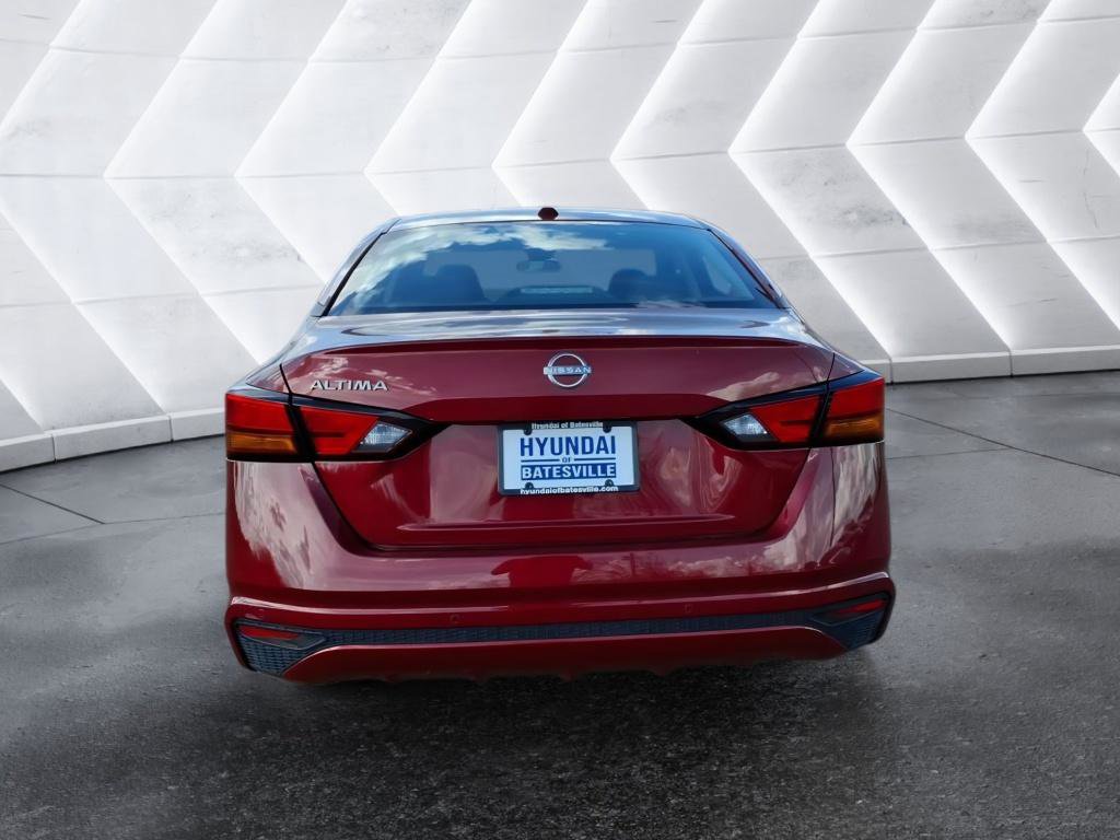 Used 2025 Nissan Altima 2.5 SV image 4